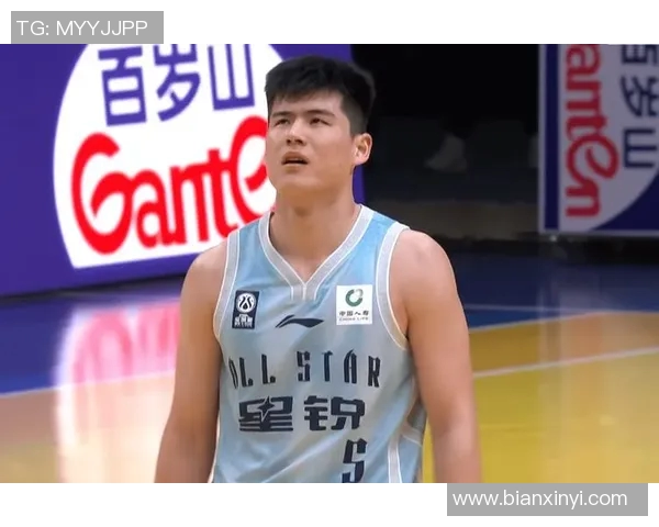 CBA星锐赛半场：陈家政11分，星锐队43-34大学生联队